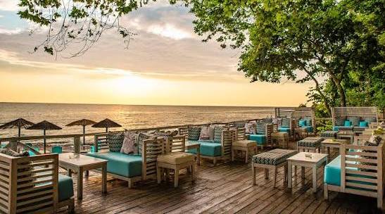 Μουσική βραδιά στο Ipanema Beach bar Σάββατο 18/7