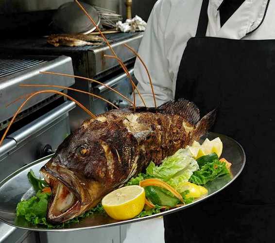 ''Λούκουλλος'' ουζερί-ταβέρνα, ''γράφει ιστορία'' από το 1985