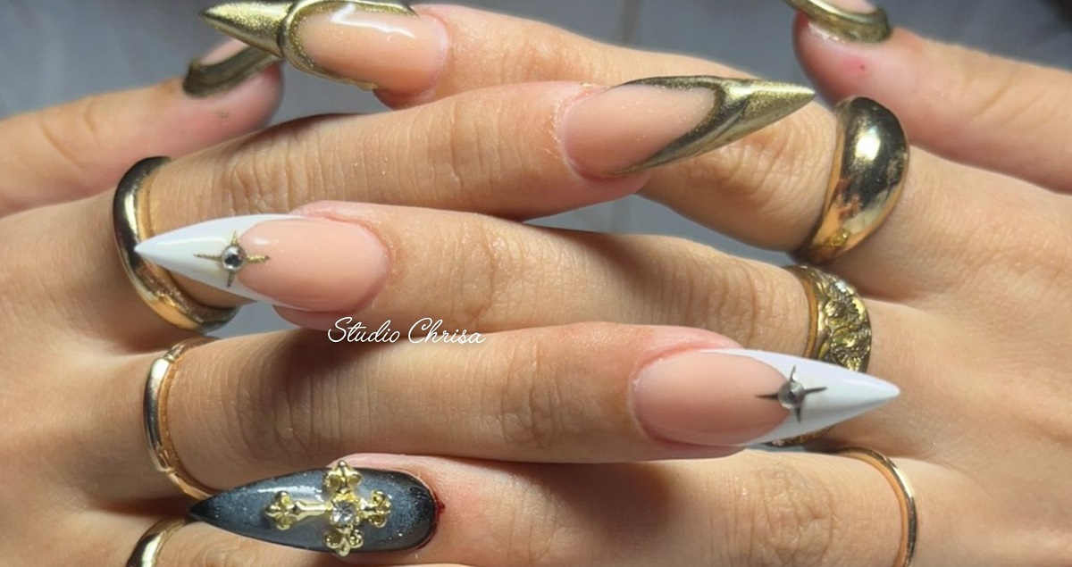 Studio Chrisa | Το πιο τέλειο μανικιούρ-πεντικιούρ στη Λάρισα θα το κάνεις στην 23ης Οκτωβρίου 28 !