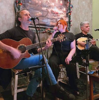  Live στο ''Λαδοφάναρο'' κάθε Παρασκευή & Σάββατο βράδυ με Δ. Μπουρνάκα, Δ. Ψάρρα, Ειρήνη Λα'ί'δου